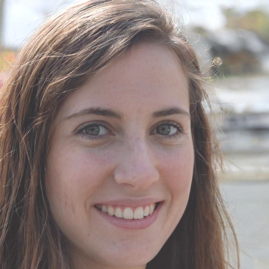 Portrait de Marie Dubois, formatrice en analyse financière